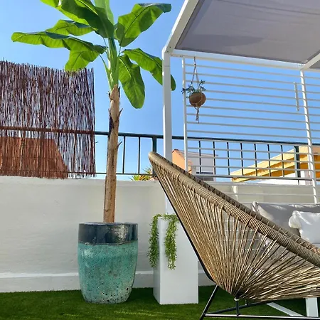 C68 Parking & Comfort - Private Terrace Apartmán