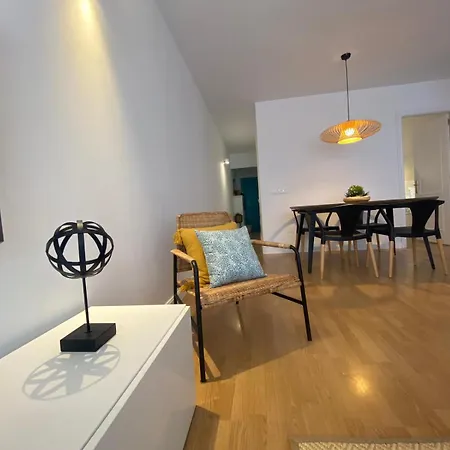 C68 Parking & Comfort - Private Terrace Apartmán *