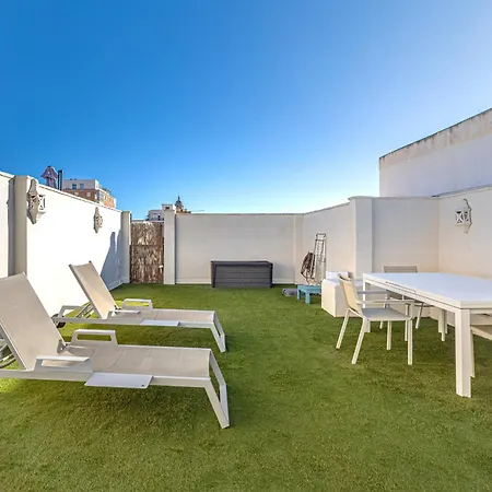 C68 Parking & Comfort - Private Terrace Apartmán *